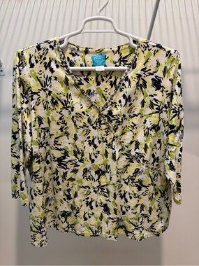 brielle blvd Lime Abstract Print Crossover V-Neck Blouse